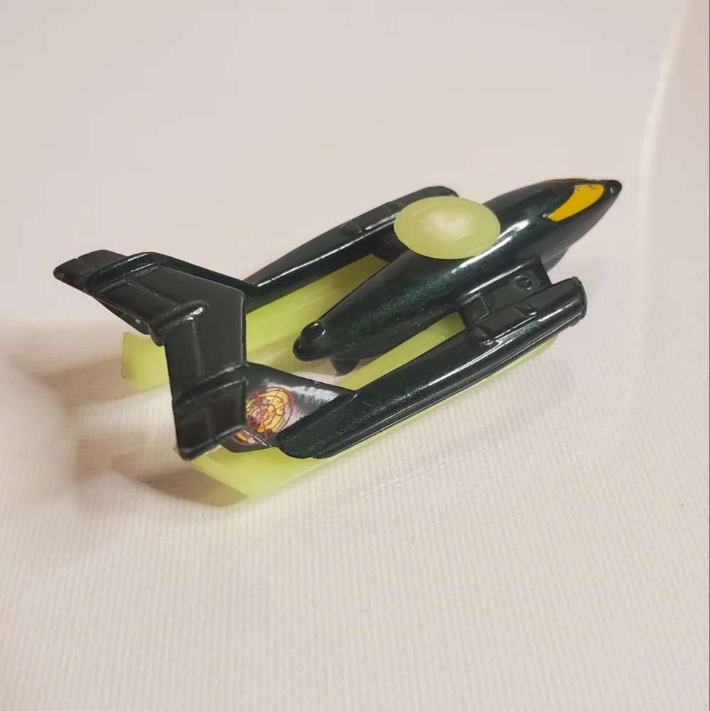 Vintage 2000- Mattel Radar Plane (Glow in the Dark)